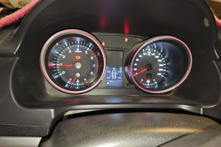 Used Haval H6 2016 Upgraded Model 1.5T Automatic Two-Wheel Drive Prestige Version Instrument Cluster