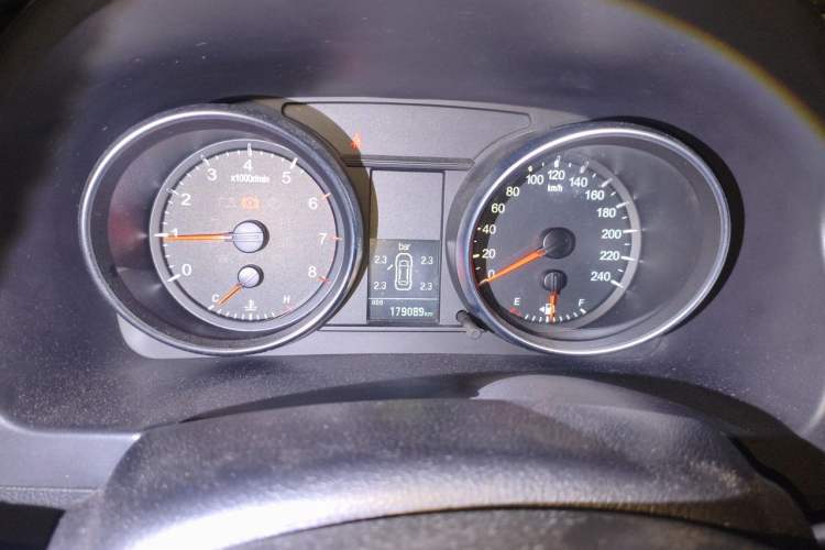 Used Haval H6 2016 Upgraded Model 1.5T Manual Two-Wheel Drive Elite Version Instrument Cluster