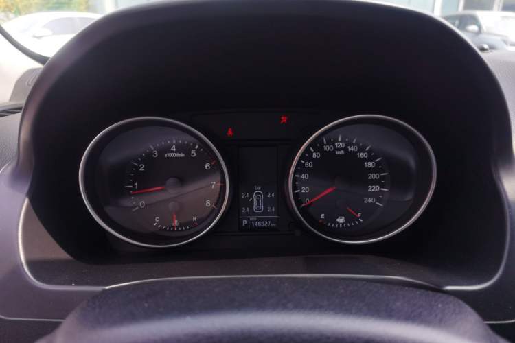 Used Haval H6 2016 Upgraded Model 1.5T Automatic Two-Wheel Drive Elite Version Instrument Cluster