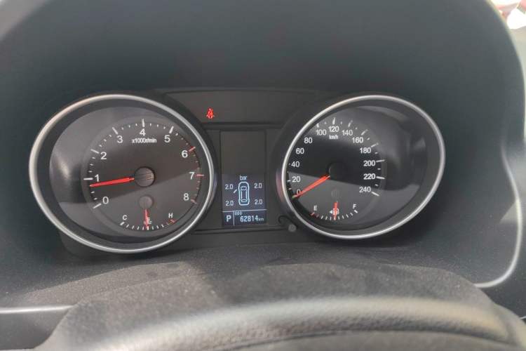 Used Haval H6 2016 Upgraded Model 1.5T Automatic Two-Wheel Drive Elite Version Instrument Cluster