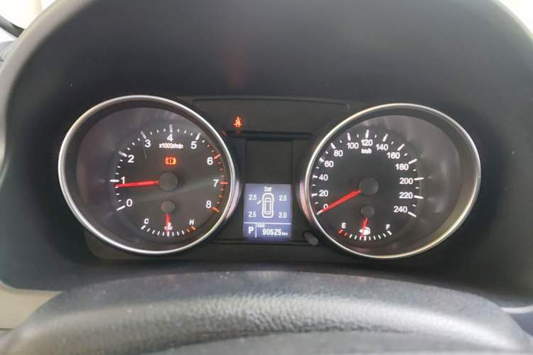 Used Haval H6 2016 Upgraded Model 1.5T Automatic Two-Wheel Drive Elite Version Instrument Cluster