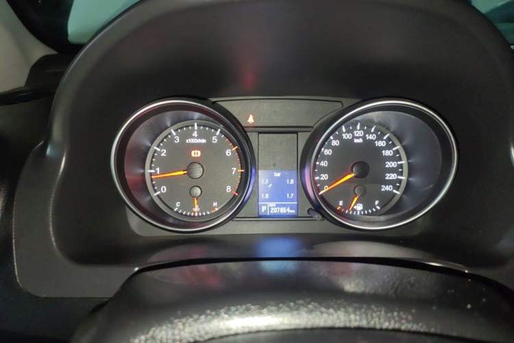 Used Haval H6 2016 Upgraded Model 1.5T Automatic Two-Wheel Drive Elite Version Instrument Cluster