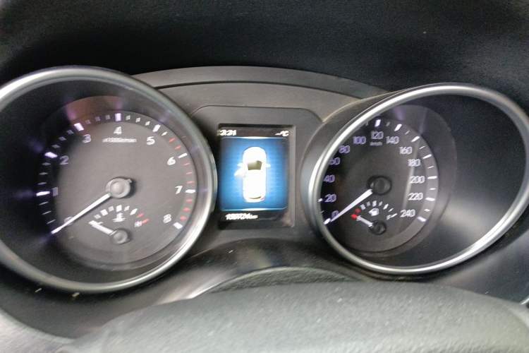 Used Haval H6 2016 Upgraded Model 1.5T Manual Two-Wheel Drive Urban Version Instrument Cluster