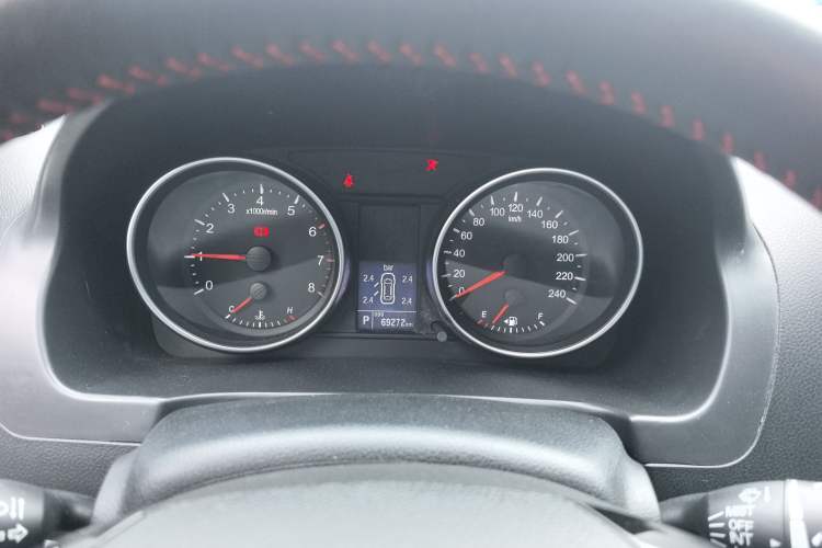 Used Haval H6 2016 Upgraded Model 1.5T Automatic Two-Wheel Drive Elite Version Instrument Cluster