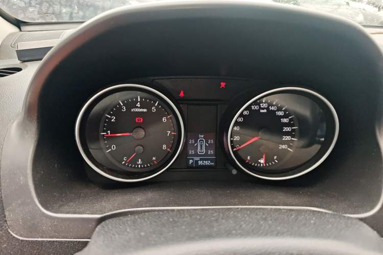 Used Haval H6 2016 Upgraded Model 1.5T Automatic Two-Wheel Drive Elite Version Instrument Cluster