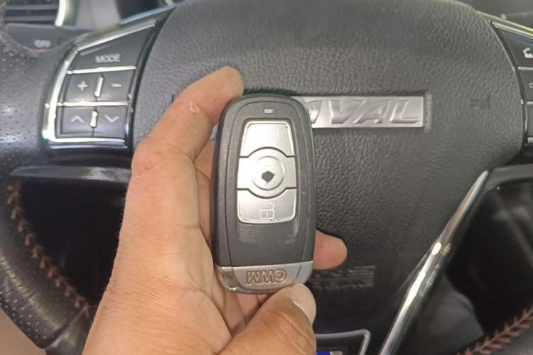 Used Haval H6 2016 Upgraded Model 1.5T Automatic Two-Wheel Drive Elite Version Interior 1