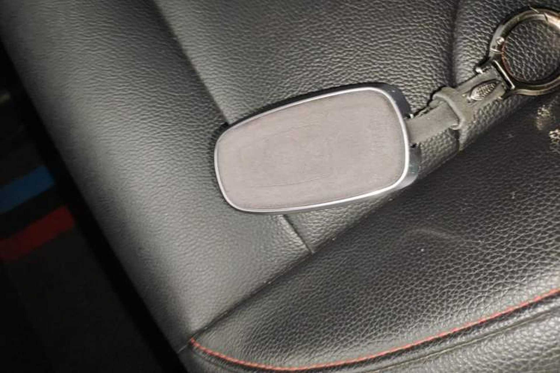 Used Haval H6 2016 Upgraded Model 1.5T Automatic Two-Wheel Drive Elite Version Interior 1