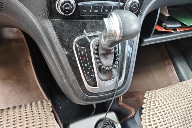 Used Haval H6 2016 Upgraded Model 1.5T Automatic Two-Wheel Drive Elite Version Interior 3