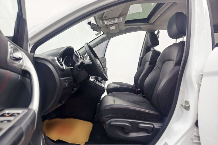 Used Haval H6 2016 Upgraded Model 1.5T Automatic Two-Wheel Drive Elite Version Interior 6