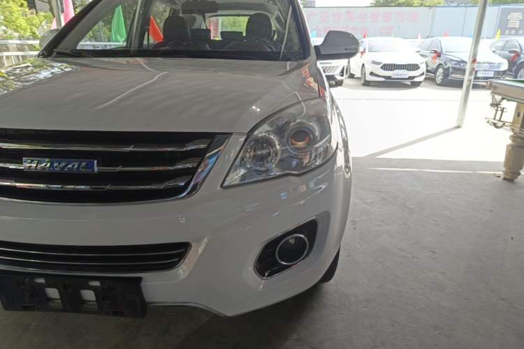 Used Haval H6 2016 Upgraded Model 1.5T Automatic Two-Wheel Drive Elite Version Left Front Headlight