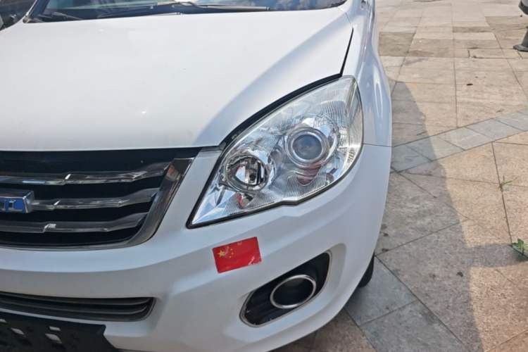 Used Haval H6 2016 Upgraded Model 1.5T Manual Two-Wheel Drive Urban Version Left Front Headlight