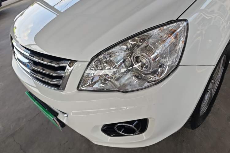 Used Haval H6 2016 Upgraded Model 1.5T Manual Two-Wheel Drive Value Edition Left Front Headlight