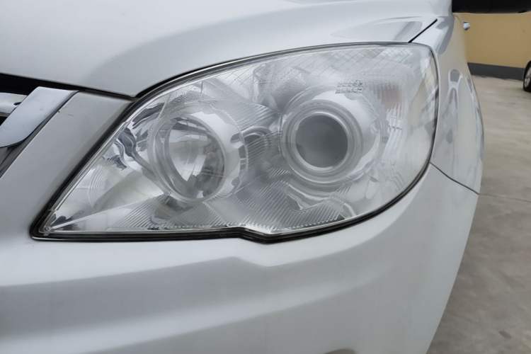 Used Haval H6 2016 Upgraded Model 1.5T Manual Two-Wheel Drive Urban Version Left Front Headlight