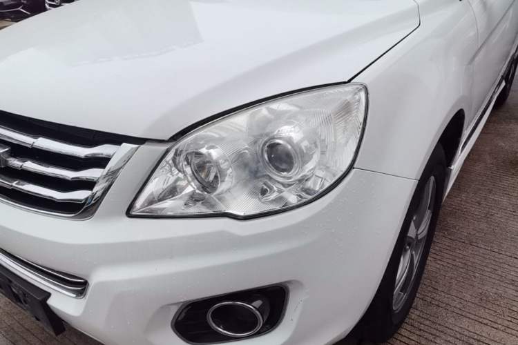 Used Haval H6 2016 Upgraded Model 1.5T Automatic Two-Wheel Drive Elite Version Left Front Headlight
