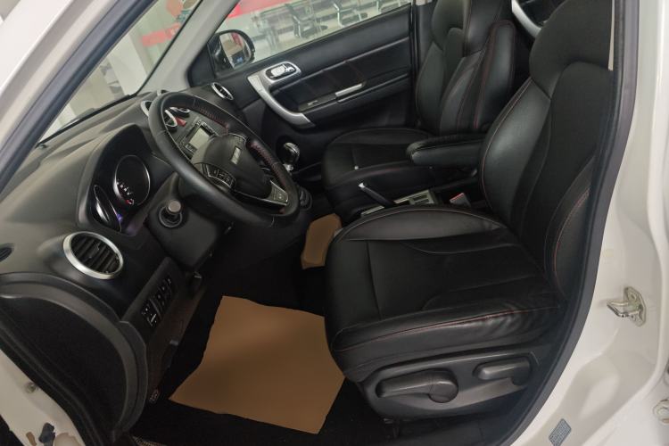 Used Haval H6 2016 Upgraded Model 1.5T Manual Two-Wheel Drive Elite Version Left Front Seat