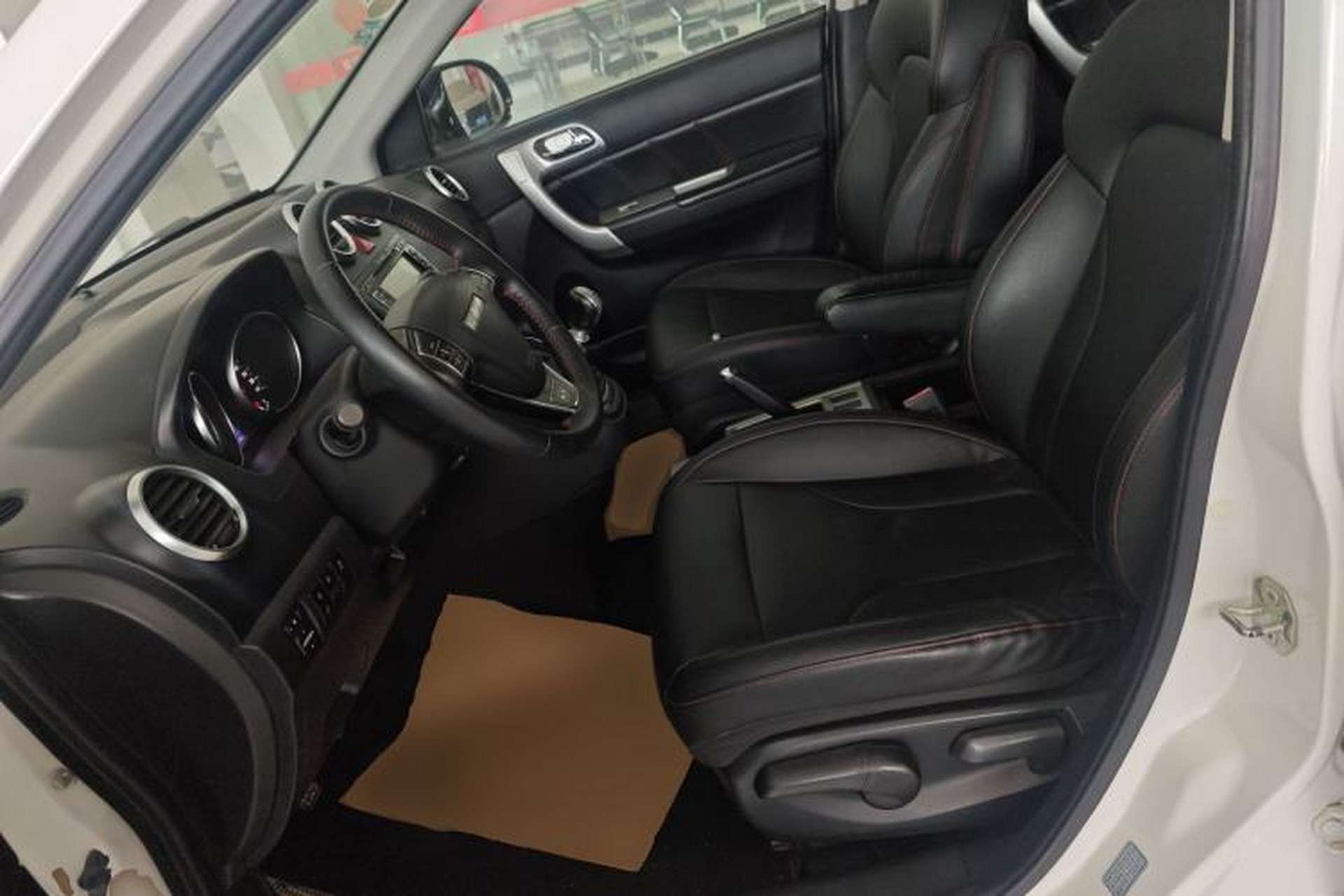 Used Haval H6 2016 Upgraded Model 1.5T Manual Two-Wheel Drive Elite Version Left Front Seat