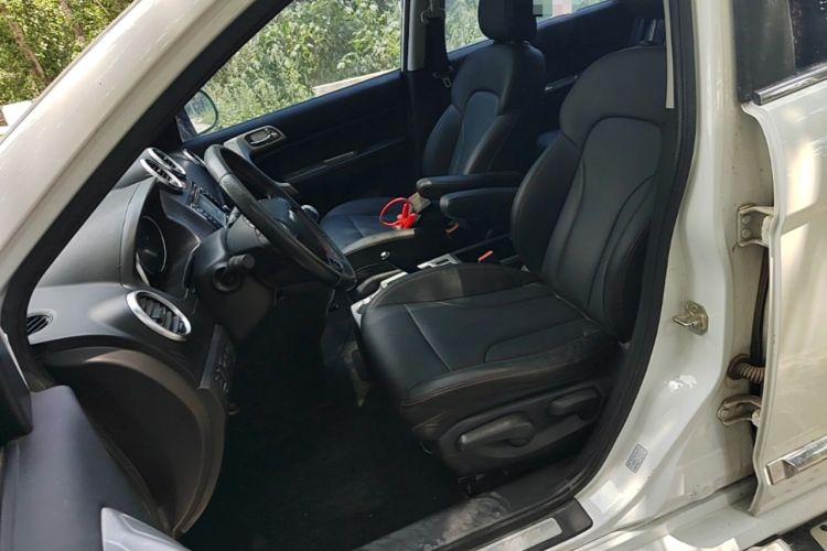 Used Haval H6 2016 Upgraded Model 1.5T Manual Two-Wheel Drive Elite Version Left Front Seat