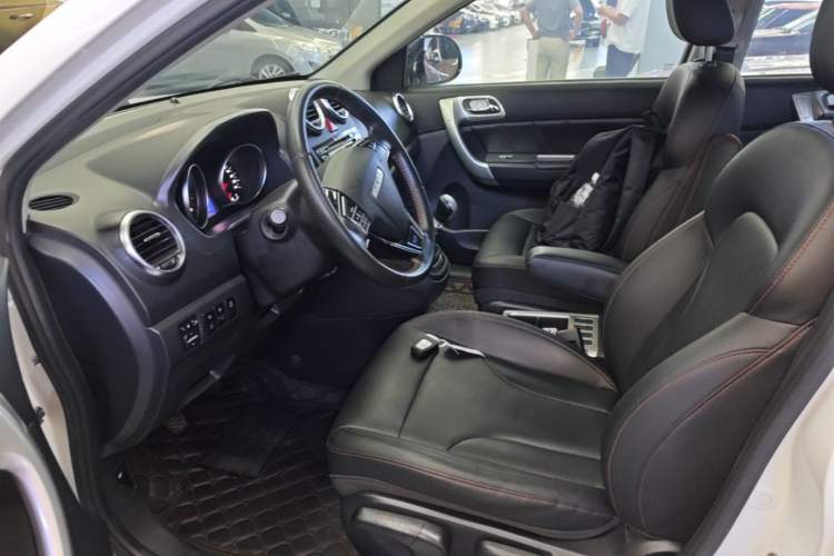 Used Haval H6 2016 Upgraded Model 1.5T Manual Two-Wheel Drive Elite Version Left Front Seat