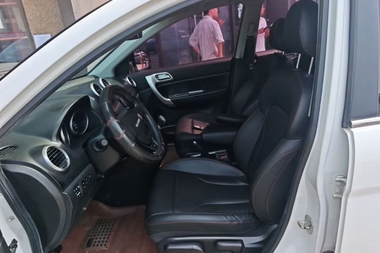 Used Haval H6 2016 Upgraded Model 1.5T Manual Two-Wheel Drive Urban Version Left Front Seat