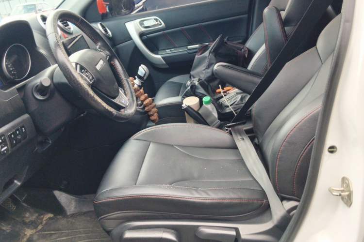 Used Haval H6 2016 Upgraded Model 1.5T Manual Two-Wheel Drive Elite Version Left Front Seat
