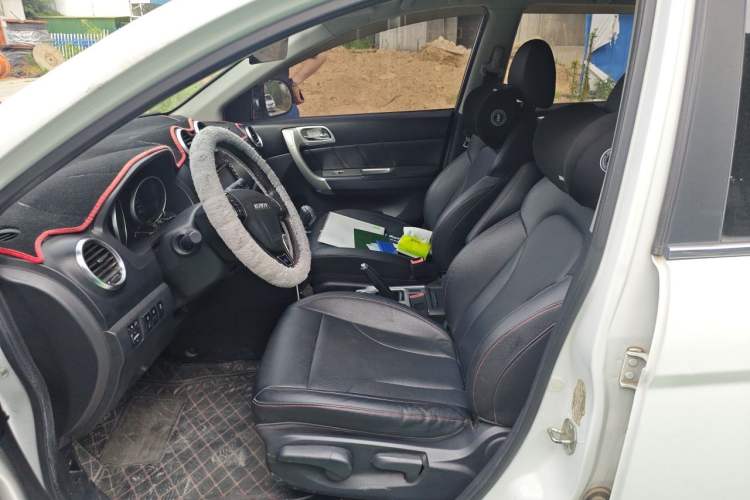 Used Haval H6 2016 Upgraded Model 1.5T Manual Two-Wheel Drive Elite Version Left Front Seat