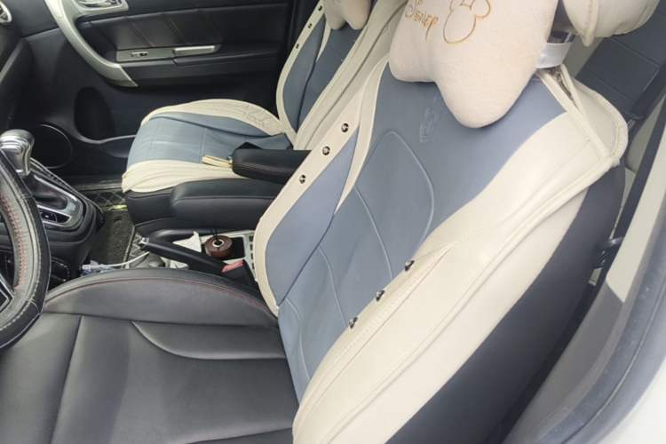 Used Haval H6 2016 Upgraded Model 1.5T Automatic Two-Wheel Drive Elite Version Left Front Seat