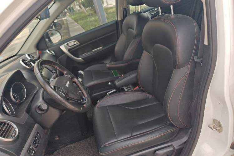 Used Haval H6 2016 Upgraded Model 1.5T Manual Two-Wheel Drive Elite Version Left Front Seat