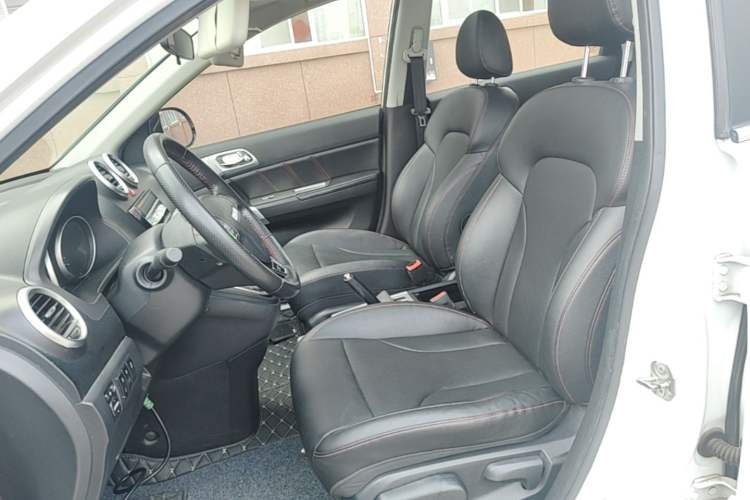Used Haval H6 2016 Upgraded Model 1.5T Automatic Two-Wheel Drive Elite Version Left Front Seat