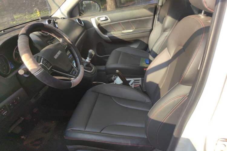 Used Haval H6 2016 Upgraded Model 1.5T Manual Two-Wheel Drive Elite Version Left Front Seat