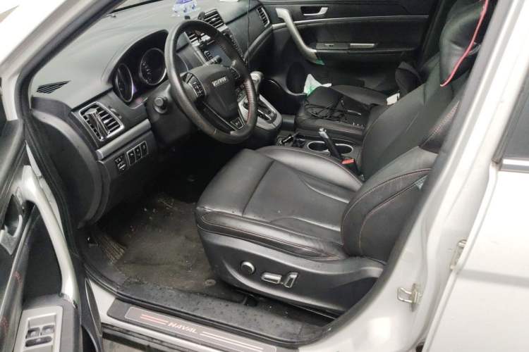 Used Haval H6 2016 Upgraded Model 1.5T Automatic Two-Wheel Drive Elite Version Left Front Seat