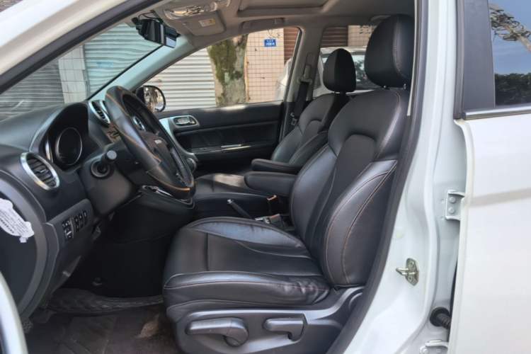 Used Haval H6 2016 Upgraded Model 1.5T Manual Two-Wheel Drive Elite Version Left Front Seat
