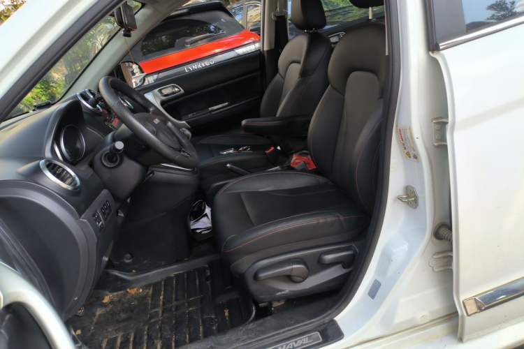 Used Haval H6 2016 Upgraded Model 1.5T Manual Two-Wheel Drive Urban Version Left Front Seat