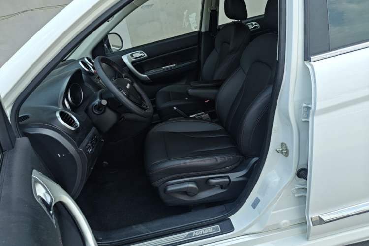 Used Haval H6 2016 Upgraded Model 1.5T Automatic Two-Wheel Drive Elite Version Left Front Seat