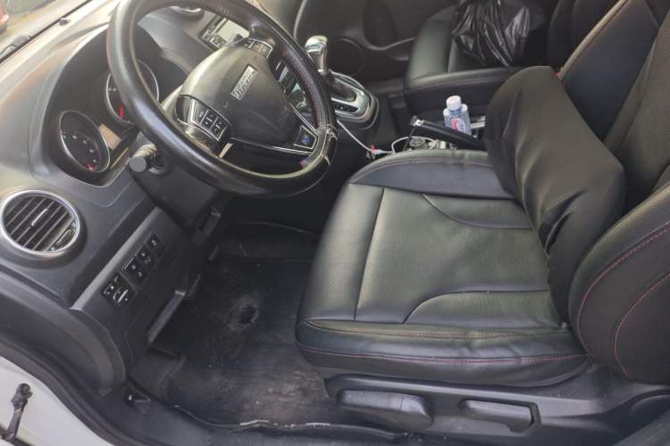 Used Haval H6 2016 Upgraded Model 1.5T Automatic Two-Wheel Drive Elite Version Left Front Seat