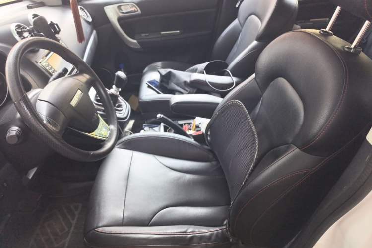 Used Haval H6 2016 Upgraded Model 1.5T Manual Two-Wheel Drive Urban Version Left Front Seat