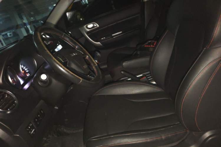 Used Haval H6 2016 Upgraded Model 1.5T Manual Two-Wheel Drive Elite Version Left Front Seat