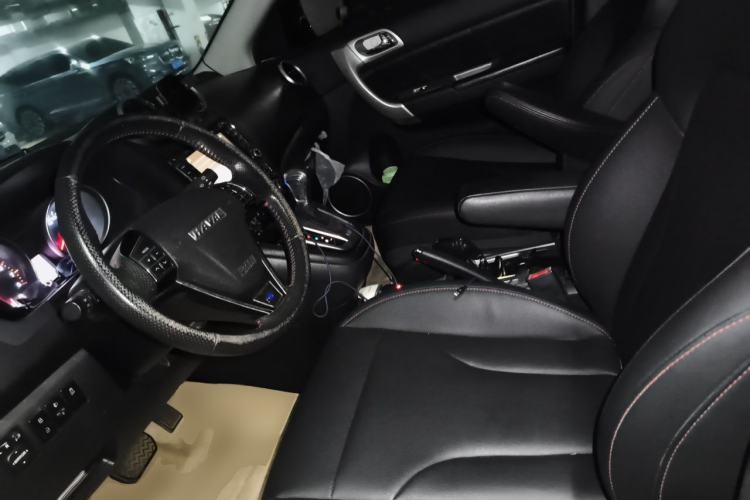 Used Haval H6 2016 Upgraded Model 1.5T Automatic Two-Wheel Drive Elite Version Left Front Seat