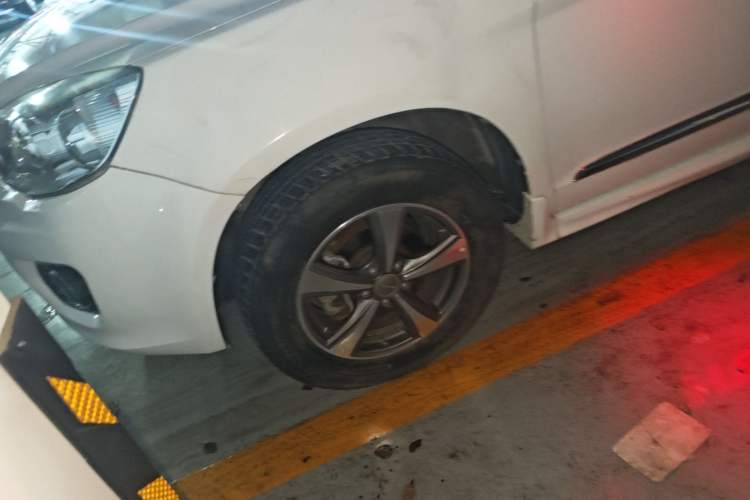Used Haval H6 2016 Upgraded Model 1.5T Manual Two-Wheel Drive Elite Version Left Front Wheel Hub