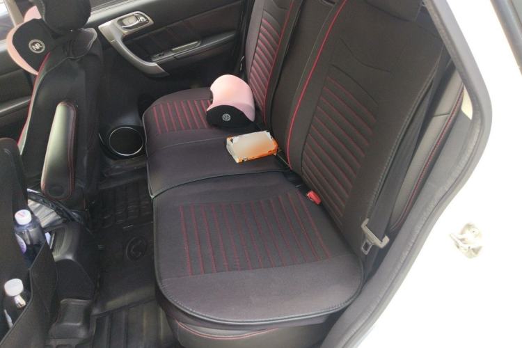 Used Haval H6 2016 Upgraded Model 1.5T Automatic Two-Wheel Drive Elite Version Left Rear Seat