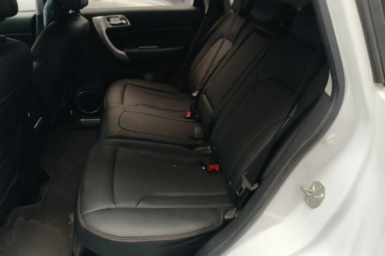 Used Haval H6 2016 Upgraded Model 1.5T Automatic Two-Wheel Drive Elite Version Left Rear Seat
