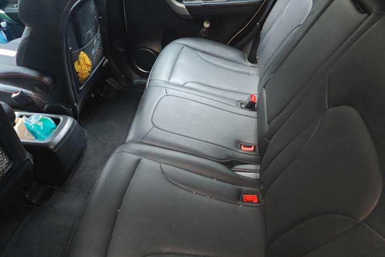 Used Haval H6 2016 Upgraded Model 1.5T Automatic Two-Wheel Drive Elite Version Left Rear Seat