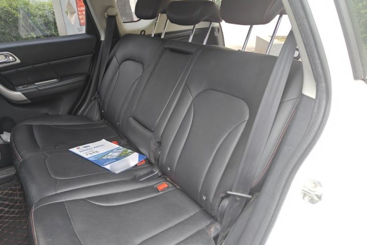 Used Haval H6 2016 Upgraded Model 1.5T Manual Two-Wheel Drive Elite Version Left Rear Seat
