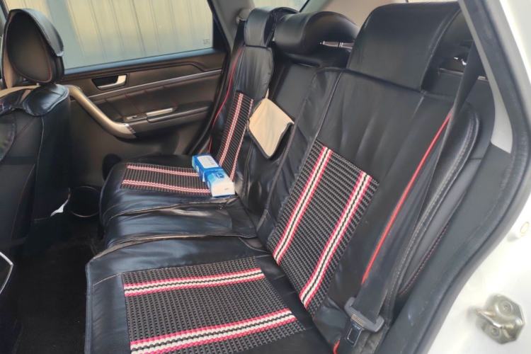 Used Haval H6 2016 Upgraded Model 1.5T Automatic Two-Wheel Drive Elite Version Left Rear Seat