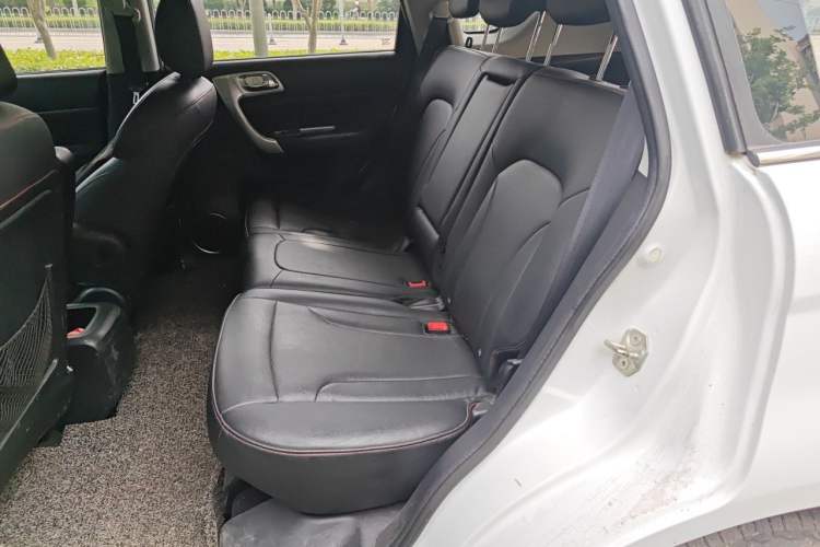 Used Haval H6 2016 Upgraded Model 1.5T Automatic Two-Wheel Drive Elite Version Left Rear Seat