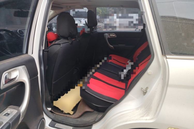 Used Haval H6 2016 Upgraded Model 1.5T Manual Two-Wheel Drive Elite Version Left Rear Seat