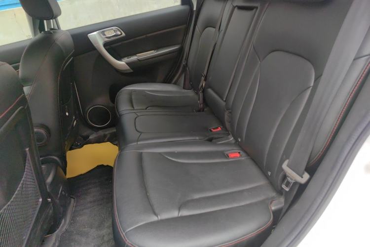 Used Haval H6 2016 Upgraded Model 1.5T Automatic Two-Wheel Drive Elite Version Left Rear Seat
