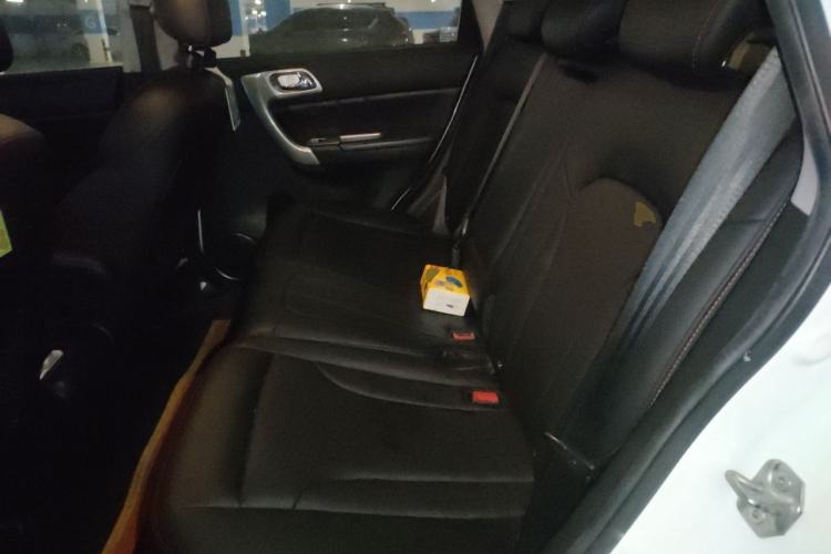Used Haval H6 2016 Upgraded Model 1.5T Automatic Two-Wheel Drive Elite Version Left Rear Seat
