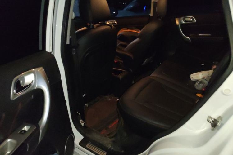 Used Haval H6 2016 Upgraded Model 1.5T Automatic Two-Wheel Drive Elite Version Left Rear Seat