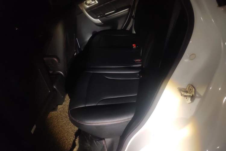 Used Haval H6 2016 Upgraded Model 1.5T Automatic Two-Wheel Drive Elite Version Left Rear Seat