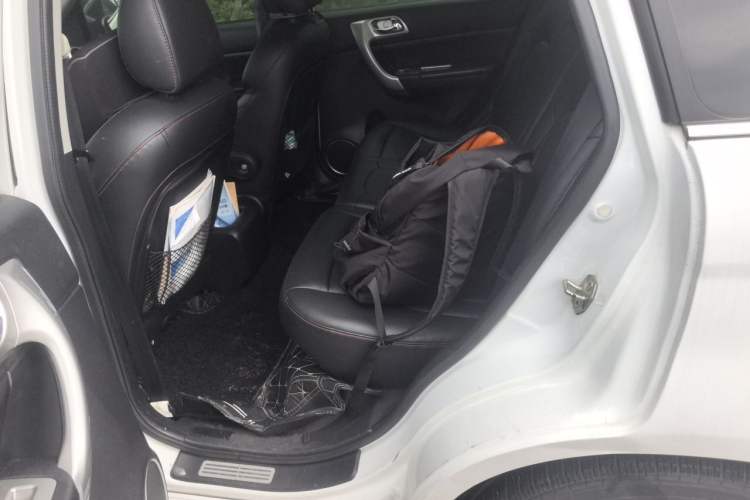 Used Haval H6 2016 Upgraded Model 1.5T Automatic Two-Wheel Drive Elite Version Left Rear Seat